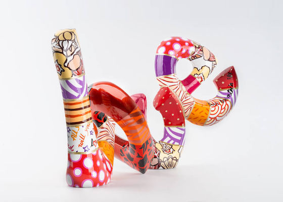 良い価格 現代のラブ・レター 室外ガラス繊維彫刻 色彩豊かな オンライン