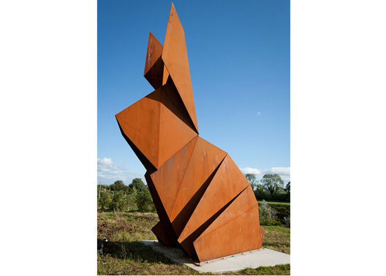 良い価格 大きい錆ついた金属の庭のCortenの鋼鉄ウサギの彫刻動物の装飾 オンライン