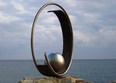 良い価格 ステンレス鋼の屋外の庭の彫刻の球が付いている公共の芸術の彫刻 オンライン