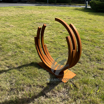 ARC 彫刻: 庭や机のための小規模なコルテン鋼の優雅さ