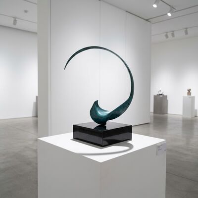 良い価格 Hand-Cast Abstract Bronze Wave Sculpture | Verdigris Patina Finish on Granite Base - WANGSTONE Luxury Art オンライン